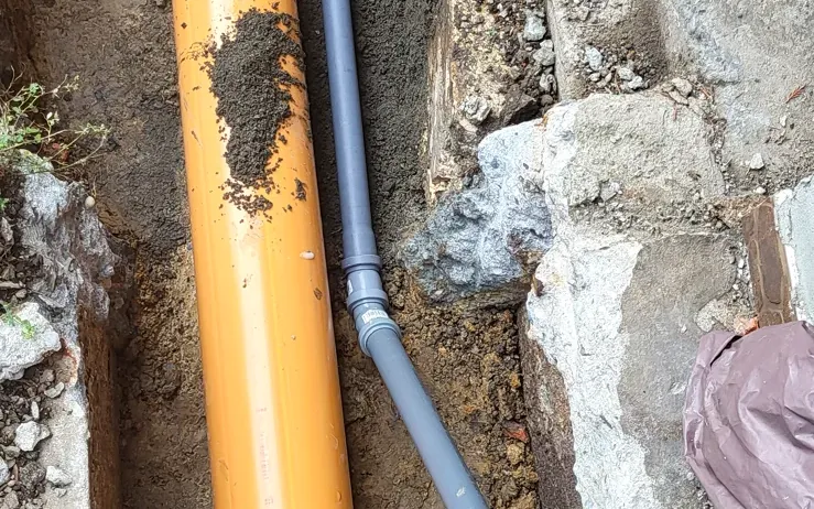 Připravené výkopy a zemní práce pro další realizaci