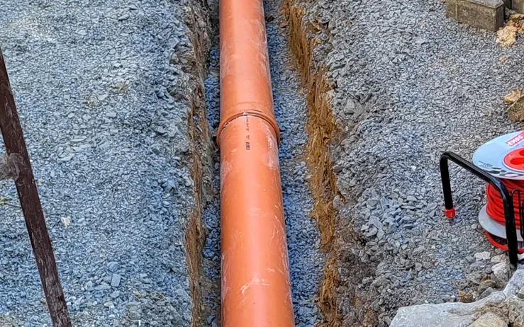 Usazení KG potrubí ve výkopu